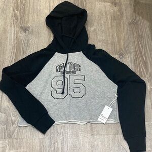 FOREVER 21 • small • crop top hoodie